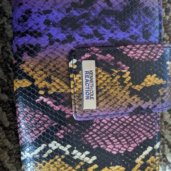 Kenneth Cole Wallets - Picture 3 of 3
